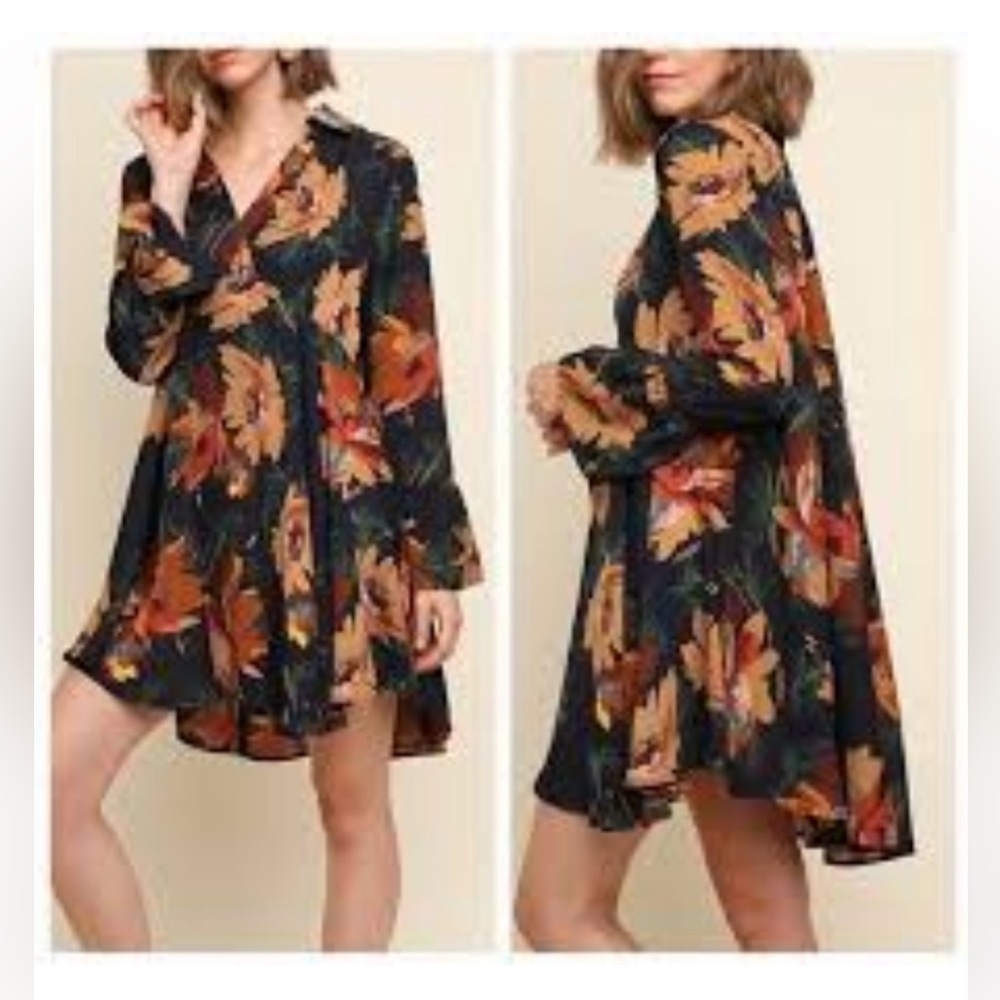 UMGEE Navy Blue Floral Print Surplice Collared Dress
NWT, size Large